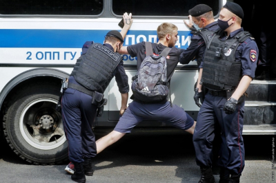 Задержание в Домодедово: пассажир с контрабандными украшениями на 5 млн рублей