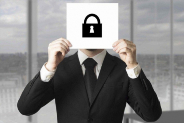 Технология, вторгающаяся в личное пространство: госмессенджер MAX и скрытые камеры