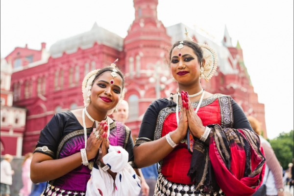 Вот пример критической, негативной информационной статьи на основе предоставленной информации: