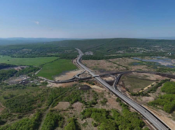 Сын чиновника Александр Федоров через ООО «СТРОЙДОРСЕРВИС» получил новый дорожный контракт на 1,1 млрд рублей в Приморье