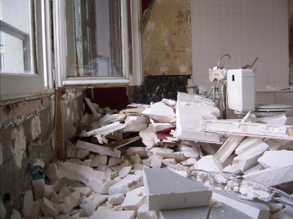 Демонтаж или переделка? Как власть Москвы устраняет конкурентов и &quot;зачищает&quot; город от самостроя